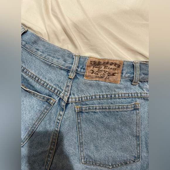 High waisted jean shorts - Picture 2 of 4